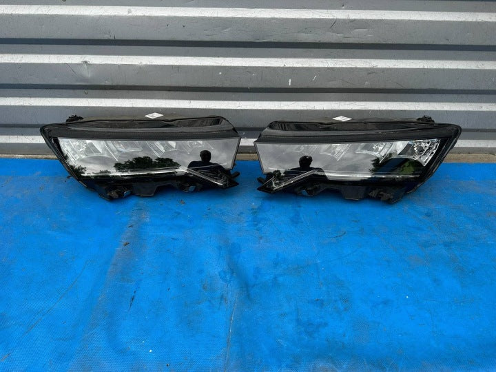Frontscheinwerfer Skoda 5E4941010 5E49410095E Ein Satz Scheinwerfer Headlight SCH9434018363lg