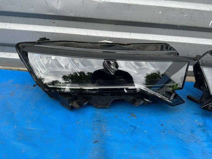 Frontscheinwerfer Skoda 5E4941010 5E49410095E Ein Satz Scheinwerfer Headlight SCH9434018363lg