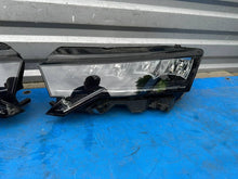 Laden Sie das Bild in den Galerie-Viewer, Frontscheinwerfer Skoda 5E4941010 5E49410095E Ein Satz Scheinwerfer Headlight SCH9434018363lg
