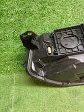Load image into Gallery viewer, Frontscheinwerfer VW Transporter Caravelle S741-13E014-AD LED Rechts Headlight SCH9447908331ya