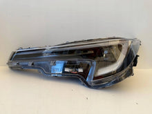 Laden Sie das Bild in den Galerie-Viewer, Frontscheinwerfer Toyota Corolla 81150-02X10 LED Links Scheinwerfer Headlight SCH9448192506cx