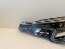 Laden Sie das Bild in den Galerie-Viewer, Frontscheinwerfer Toyota Corolla 81150-02X10 LED Links Scheinwerfer Headlight SCH9448192506cx