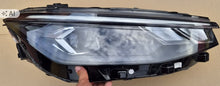 Load image into Gallery viewer, Frontscheinwerfer VW Passat 3J1941006 Rechts Scheinwerfer Headlight SCH9453322857gz