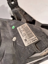Laden Sie das Bild in den Galerie-Viewer, Frontscheinwerfer Opel Vectra C 13170933 Xenon Links Scheinwerfer Headlight SCH9459901444kl