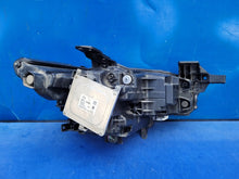 Laden Sie das Bild in den Galerie-Viewer, Frontscheinwerfer Mazda 3 BCJH-51030 Links Scheinwerfer Headlight SCH9469290103ac