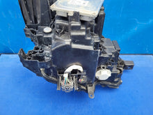 Laden Sie das Bild in den Galerie-Viewer, Frontscheinwerfer Mazda 3 BCJH-51030 Links Scheinwerfer Headlight SCH9469290103ac