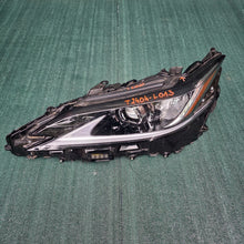 Laden Sie das Bild in den Galerie-Viewer, Frontscheinwerfer Lexus Es 81185-33K60 Links Scheinwerfer Headlight SCH9484216611du