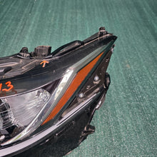 Laden Sie das Bild in den Galerie-Viewer, Frontscheinwerfer Lexus Es 81185-33K60 Links Scheinwerfer Headlight SCH9484216611du