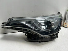 Laden Sie das Bild in den Galerie-Viewer, Frontscheinwerfer Toyota Avensis 25072017 Links Scheinwerfer Headlight SCH9492218659db