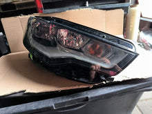 Laden Sie das Bild in den Galerie-Viewer, Frontscheinwerfer Audi A6 4G0941004N 4G0941003N Ein Stück (Rechts oder Links) SCH9495335633tf