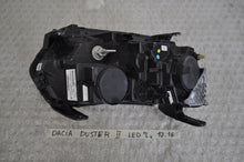 Laden Sie das Bild in den Galerie-Viewer, Frontscheinwerfer Dacia Duster 260609367R LED Links Scheinwerfer Headlight SCH9501054590ov