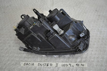 Laden Sie das Bild in den Galerie-Viewer, Frontscheinwerfer Dacia Duster 260609367R LED Links Scheinwerfer Headlight SCH9501054590ov