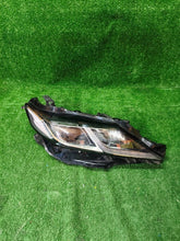 Laden Sie das Bild in den Galerie-Viewer, Frontscheinwerfer Toyota Camry 81110-33A20 LED Rechts Scheinwerfer Headlight SCH9510000149gq