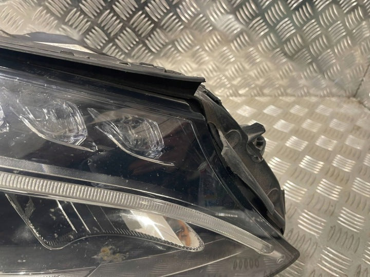 Frontscheinwerfer Mercedes-Benz W205 A2059062402 LED Rechts Headlight SCH9510684740za