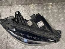 Laden Sie das Bild in den Galerie-Viewer, Frontscheinwerfer Mercedes-Benz W205 A2059062402 LED Rechts Headlight SCH9510684740za