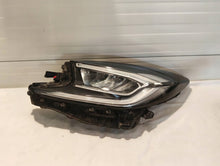 Laden Sie das Bild in den Galerie-Viewer, Frontscheinwerfer Toyota Aygo X 0H-330H-33 Links Scheinwerfer Headlight SCH9512575493zw