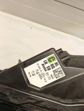 Laden Sie das Bild in den Galerie-Viewer, Frontscheinwerfer Toyota Aygo X 0H-330H-33 Links Scheinwerfer Headlight SCH9512575493zw