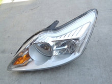 Load image into Gallery viewer, Frontscheinwerfer Ford Focus 8M5113101AE Links Scheinwerfer Headlight SCH9514979849rh