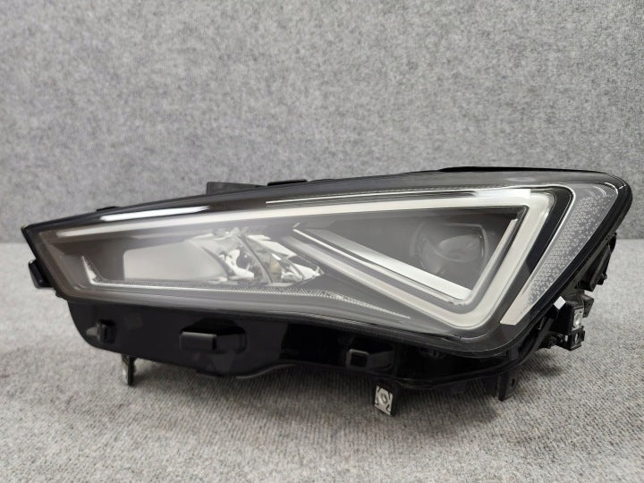 Frontscheinwerfer Seat Leon 5FB941007 LED Links Scheinwerfer Headlight SCH9516945141kq