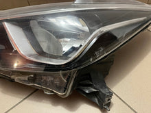 Laden Sie das Bild in den Galerie-Viewer, Frontscheinwerfer Nissan Micra I K14 26060-5FA0A LED Links Headlight SCH9523105173sg
