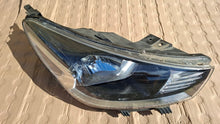 Laden Sie das Bild in den Galerie-Viewer, Frontscheinwerfer Kia Rio IV 92102-H8 Rechts Scheinwerfer Headlight SCH9524362504kn