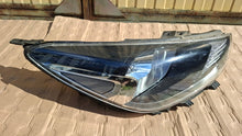 Laden Sie das Bild in den Galerie-Viewer, Frontscheinwerfer Kia Rio IV 92102-H8 Rechts Scheinwerfer Headlight SCH9524362504kn
