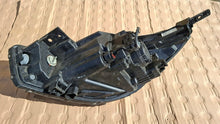 Laden Sie das Bild in den Galerie-Viewer, Frontscheinwerfer Kia Rio IV 92102-H8 Rechts Scheinwerfer Headlight SCH9524362504kn