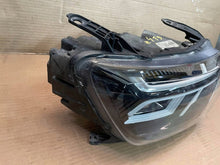 Laden Sie das Bild in den Galerie-Viewer, Frontscheinwerfer Dacia Duster 260106194R Rechts Scheinwerfer Headlight SCH9531069254an