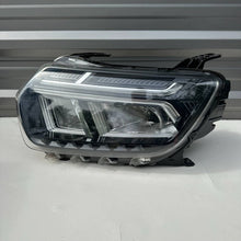 Laden Sie das Bild in den Galerie-Viewer, Frontscheinwerfer Dacia Duster 260602287R Links Scheinwerfer Headlight SCH9536883607qm