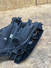 Laden Sie das Bild in den Galerie-Viewer, Frontscheinwerfer Seat Ibiza I V 6F1941006 Rechts Scheinwerfer Headlight SCH9538622301ys