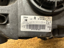 Laden Sie das Bild in den Galerie-Viewer, Frontscheinwerfer Seat Ibiza I V 6F1941006 Rechts Scheinwerfer Headlight SCH9538622301ys