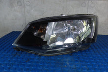 Laden Sie das Bild in den Galerie-Viewer, Frontscheinwerfer Skoda Fabia III 6V1941015C Links Scheinwerfer Headlight SCH9540861399jr