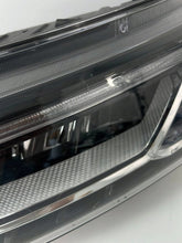 Laden Sie das Bild in den Galerie-Viewer, Frontscheinwerfer Ssangyong Korando 8310137200 Links Scheinwerfer Headlight SCH9544935039gg