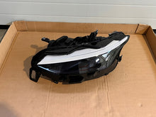 Laden Sie das Bild in den Galerie-Viewer, Frontscheinwerfer VW 14B941035B Links Scheinwerfer Headlight SCH9545919108jd