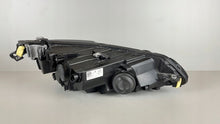 Laden Sie das Bild in den Galerie-Viewer, Frontscheinwerfer VW Golf VIII 5H1941005 LED Links Scheinwerfer Headlight SCH9549912293gj