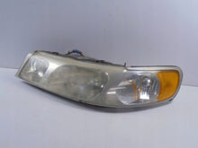 Laden Sie das Bild in den Galerie-Viewer, Frontscheinwerfer Lincoln Town Car YW1X-13A045-A Links Scheinwerfer Headlight SCH9554149009uj