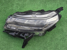 Laden Sie das Bild in den Galerie-Viewer, Frontscheinwerfer Suzuki Vitara I 100-7R016 LED Links Scheinwerfer Headlight SCH9556082268me