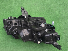 Laden Sie das Bild in den Galerie-Viewer, Frontscheinwerfer Suzuki Vitara I 100-7R016 LED Links Scheinwerfer Headlight SCH9556082268me