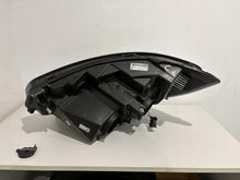 Laden Sie das Bild in den Galerie-Viewer, Frontscheinwerfer Renault Master III 260105567R Rechts Scheinwerfer Headlight SCH9564971914xh