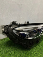 Laden Sie das Bild in den Galerie-Viewer, Frontscheinwerfer Mercedes-Benz Glc A2549062402 Rechts Scheinwerfer Headlight SCH9565090033kg