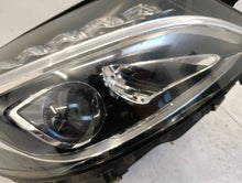 Laden Sie das Bild in den Galerie-Viewer, Frontscheinwerfer Mercedes-Benz W205 A2059062604 Rechts Scheinwerfer Headlight SCH9569119335sk