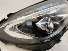 Laden Sie das Bild in den Galerie-Viewer, Frontscheinwerfer Mercedes-Benz W205 A2059062604 Rechts Scheinwerfer Headlight SCH9569119335sk