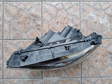 Laden Sie das Bild in den Galerie-Viewer, Frontscheinwerfer Mercedes-Benz Gla H247 A2479064105 Links Headlight SCH9574240274sf