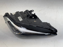 Laden Sie das Bild in den Galerie-Viewer, Frontscheinwerfer BMW X1 F48 5A01172-02 LED Rechts Scheinwerfer Headlight SCH9576281088mm