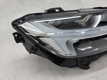 Load image into Gallery viewer, Frontscheinwerfer Volvo Xc60 II 32404700 Rechts Scheinwerfer Headlight SCH9576348154bm