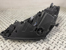 Laden Sie das Bild in den Galerie-Viewer, Frontscheinwerfer Toyota Yaris 81130-0DK10 Rechts Scheinwerfer Headlight SCH9577267957df