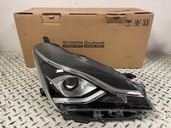 Frontscheinwerfer Toyota Yaris 81130-0DK10 Rechts Scheinwerfer Headlight SCH9577267957df