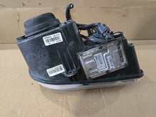 Laden Sie das Bild in den Galerie-Viewer, Frontscheinwerfer Chrysler 300c 04805761AL Links Scheinwerfer Headlight SCH9583863833di