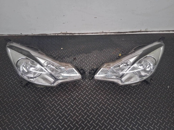 Frontscheinwerfer Citroën C3 II 9677033880 Ein Satz Scheinwerfer Headlight SCH9586000413gx