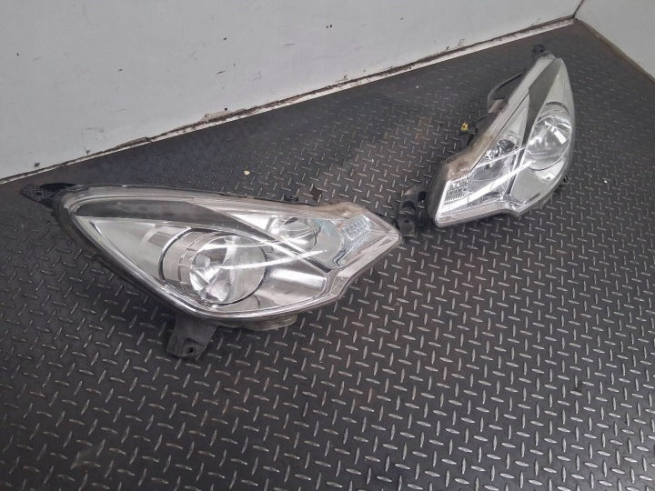 Frontscheinwerfer Citroën C3 II 9677033880 Ein Satz Scheinwerfer Headlight SCH9586000413gx